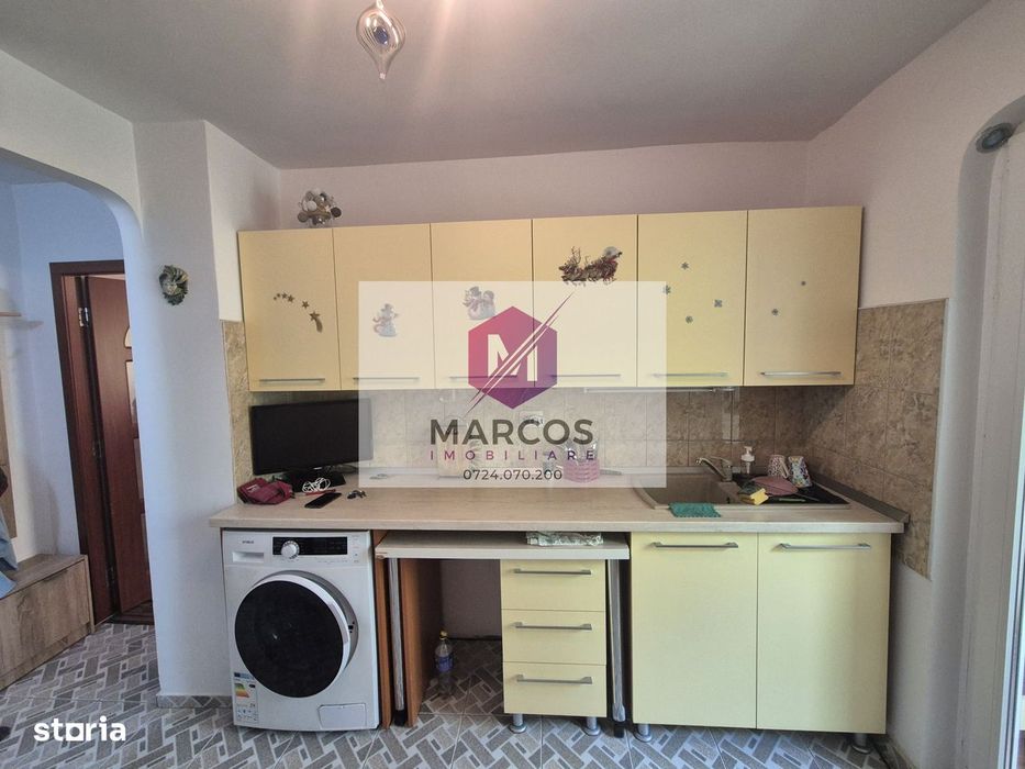 Inchiriez apartament 2 camere Micro 3