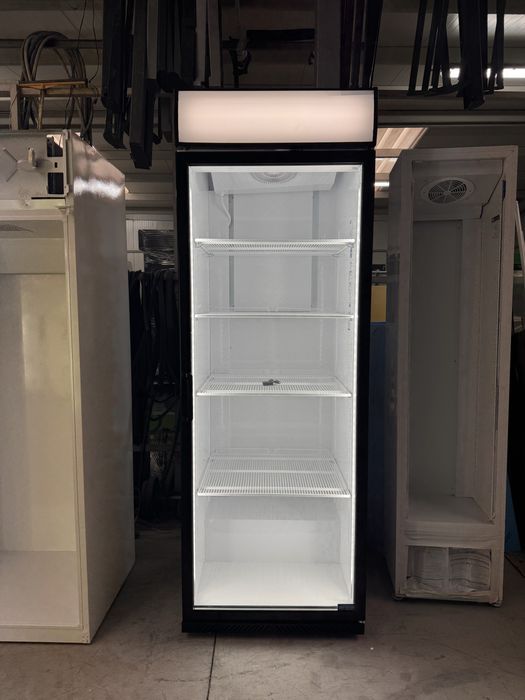 Хладилни Витрини- Вертикални, Плюсови