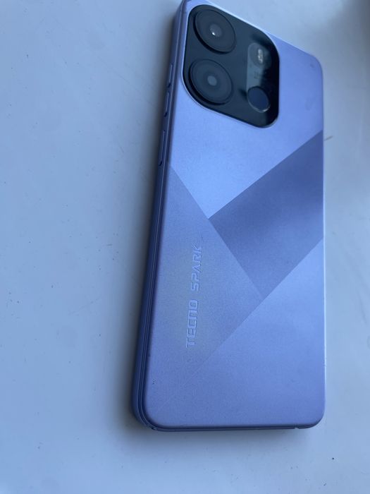 Продам телефон Tecno spark 2023
