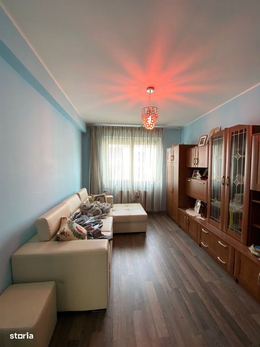 Sub pretul pietei! Apartament 3 camere, 73mp, parcare, Florilor