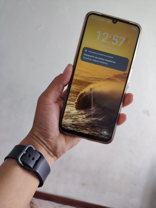 продаётся телефон