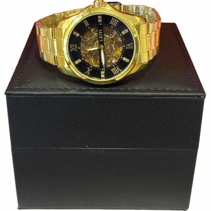 Луксозен и елегантен мъжки златист часовник LEIYI