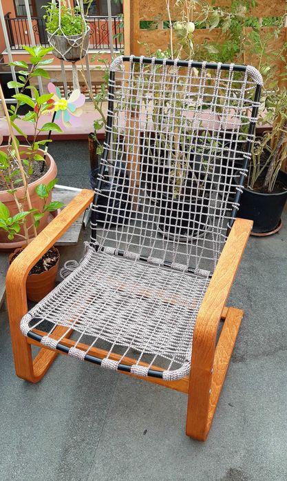 Люлеещ се стол Икеа напълно реставриран