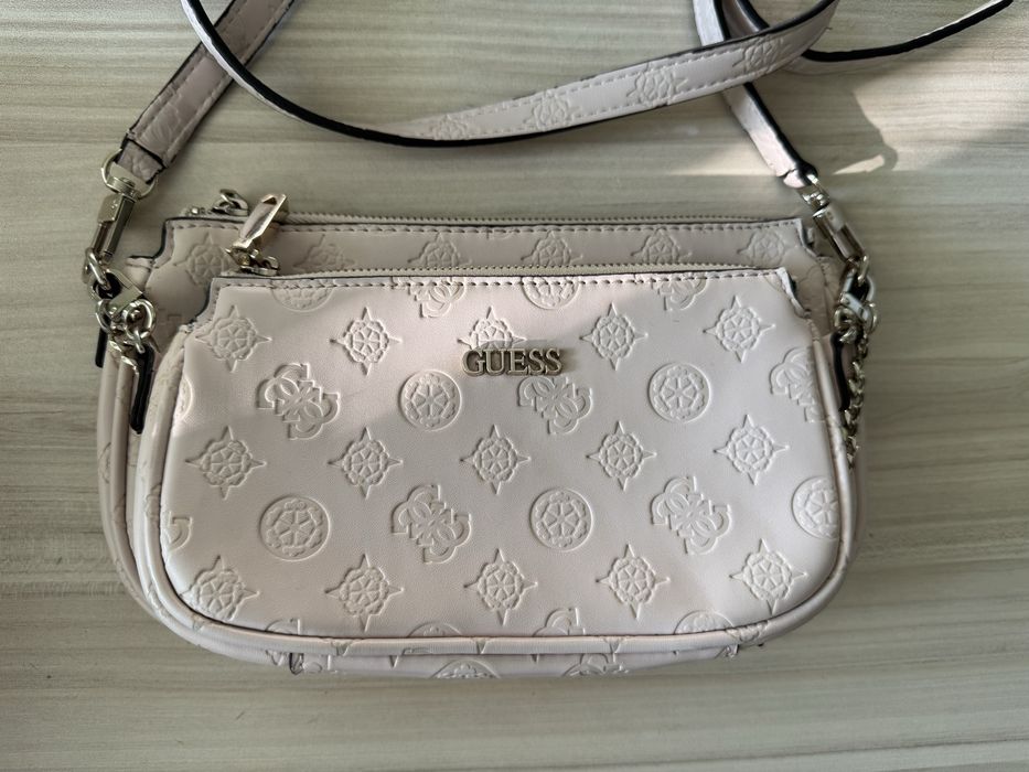 Оригинална Чанта Guess