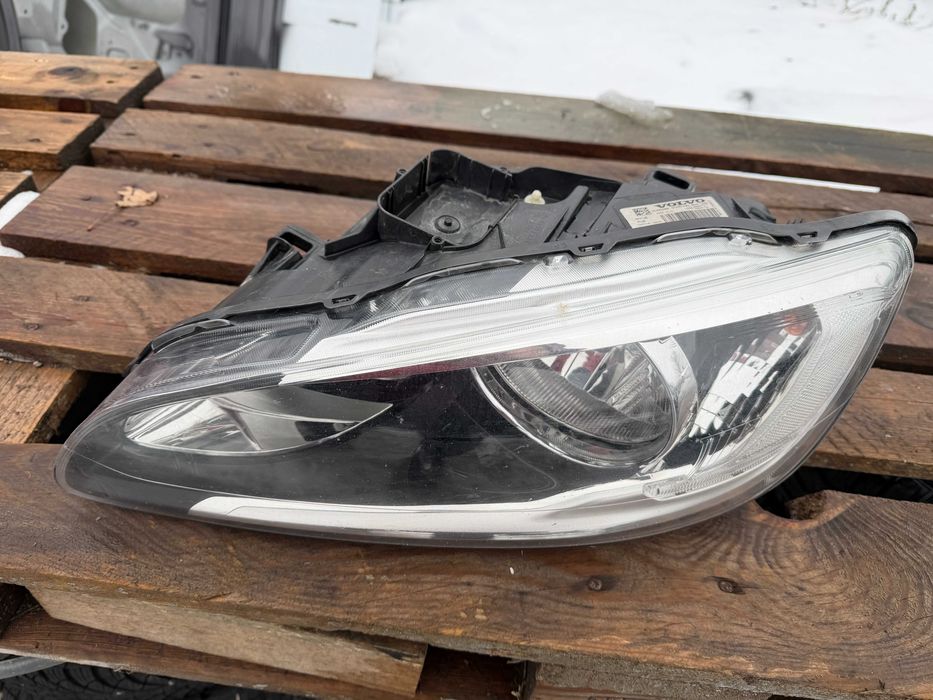Фар Volvo V60/S60