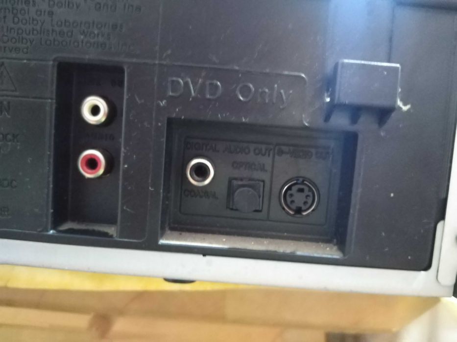 Aparat combo DVD-VSH model Sony SLV D900E