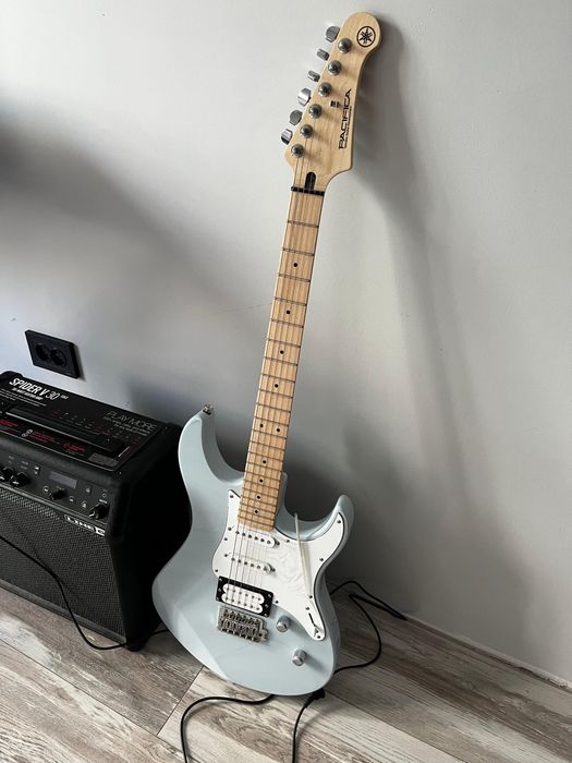 Электрогитара  Pacifica 112v