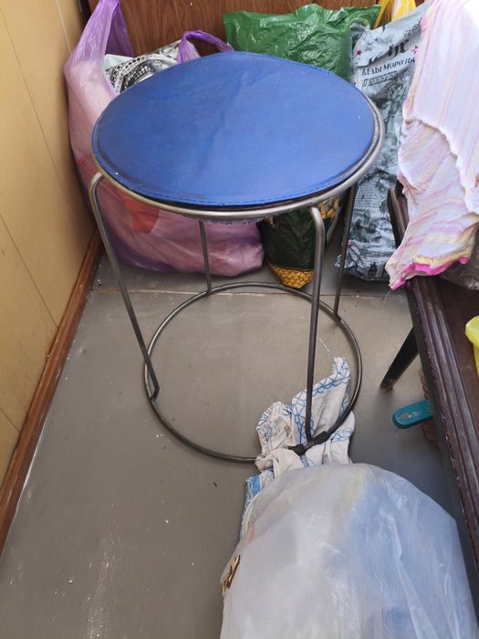 Компьютер для учебы со столом и стулом