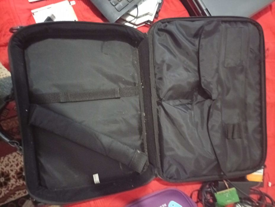 Geanta laptop toshiba