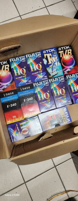 Casete video înregistrate cu filme în limba germană 240 minute 130 buc