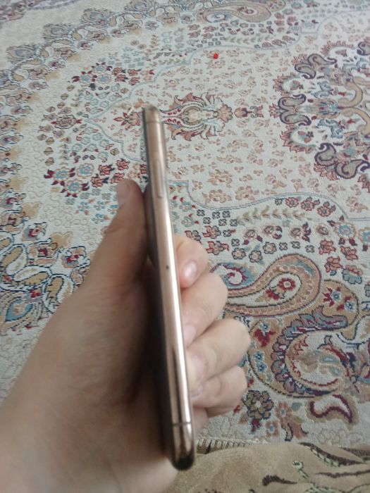 Продам сломанный iPhone 10 XL