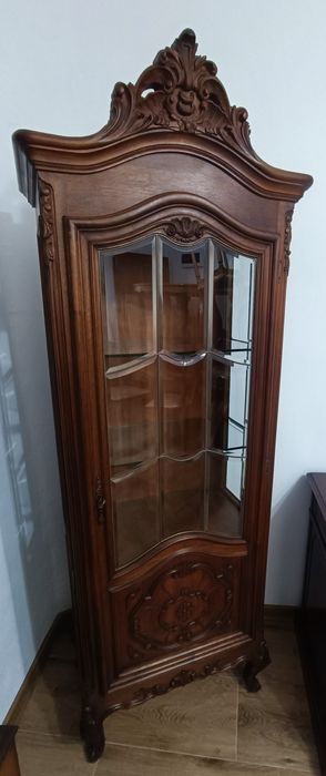 Sufragerie BAROC ( Masa , Scaune , Vitrina  ) Lemn masiv Nuc