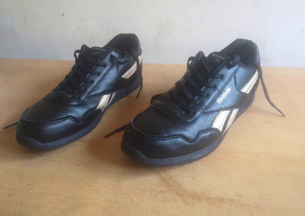 Adidași Reebok marime 40