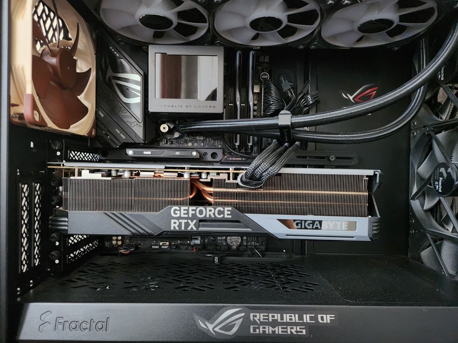 Setup Gaming & Streaming complet – RTX 4080 / i7 14700KF / 64GB RAM
