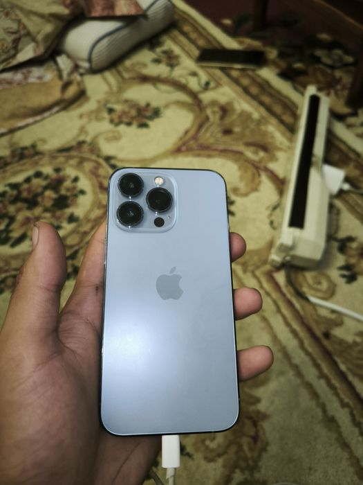 Iphone 13 pro blue