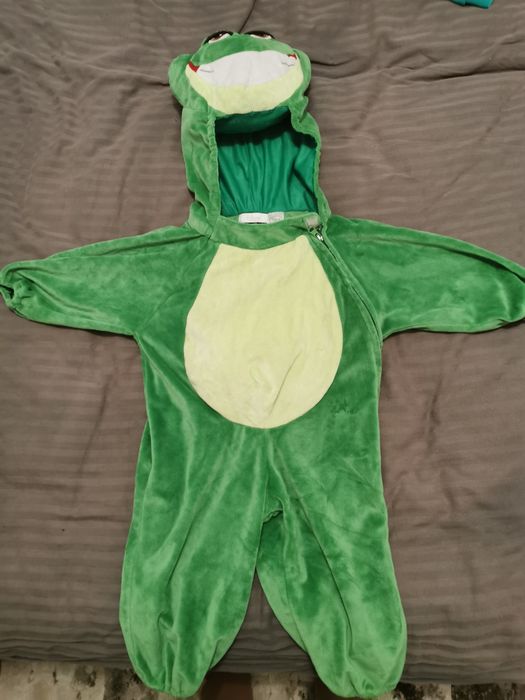 Costum broscoi, 12-18 luni