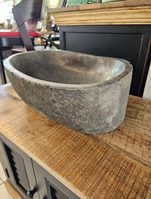 Чисто нов Шкаф от мангово дърво мивката не се продава