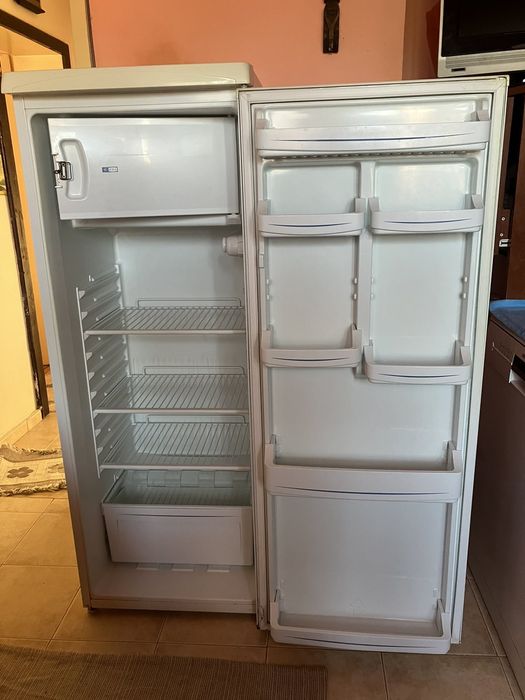 Продавам хладилник