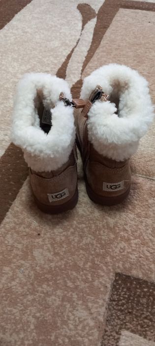 Ghete UGG copii.