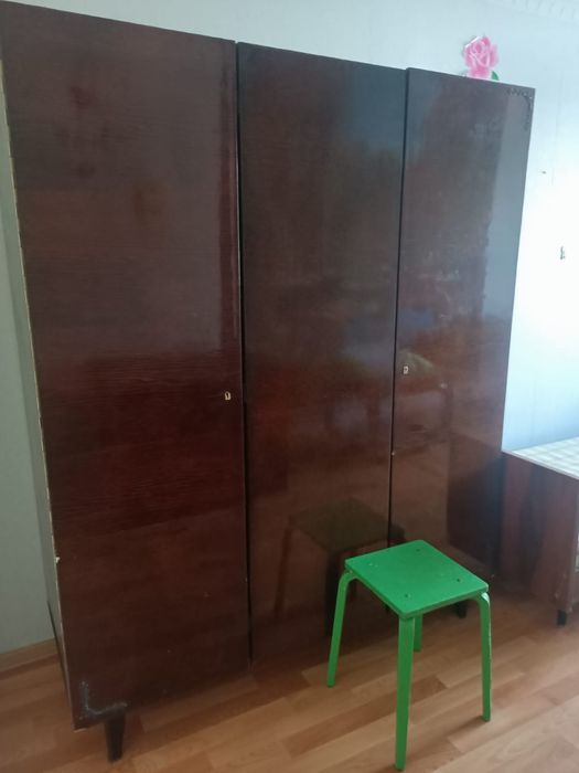 Отдам мебель бесплатно , самовывоз