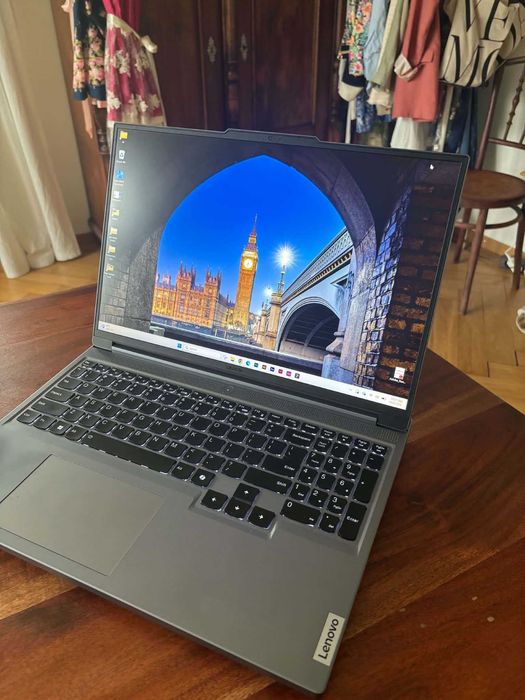Laptop Lenovo Legion Slim 5 32GBRAM SSD1TB - NVIDIA GeForce RTX 4070 8GB
