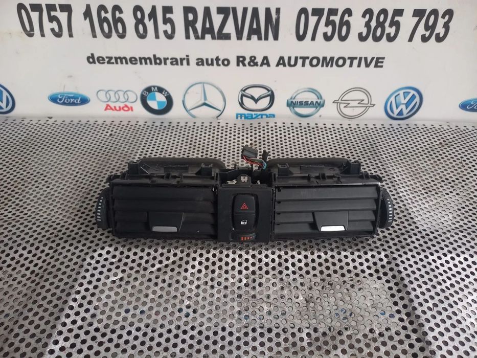 Grile Grila Ventilatie Bord Centrala Bmw F30 F31 320 D Motor N47D20D - Dezmembrari Arad