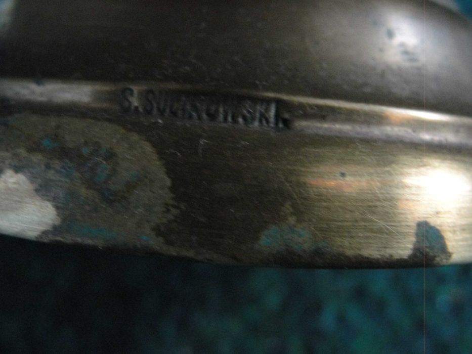 Fructiera ,tava din metal,perfect estetica si functionala,semnata