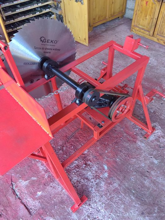 Circular dupa tractor