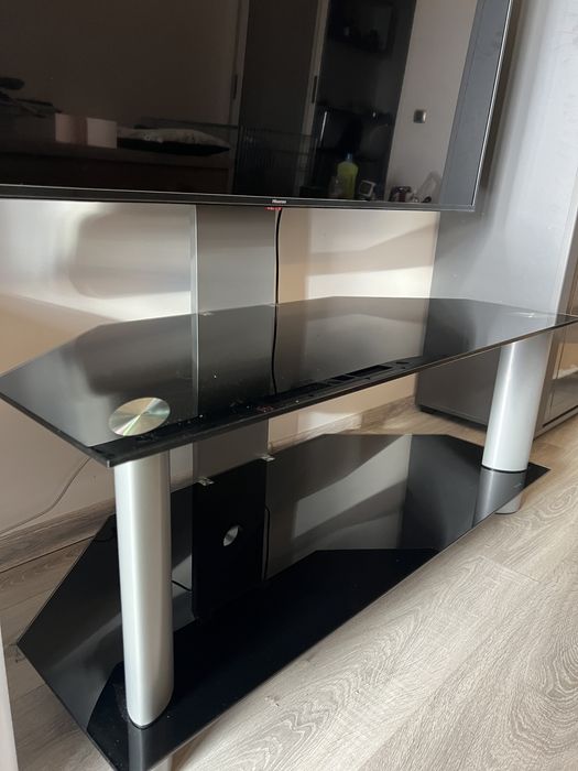 Masa inteligenta cu suport pentru televizor