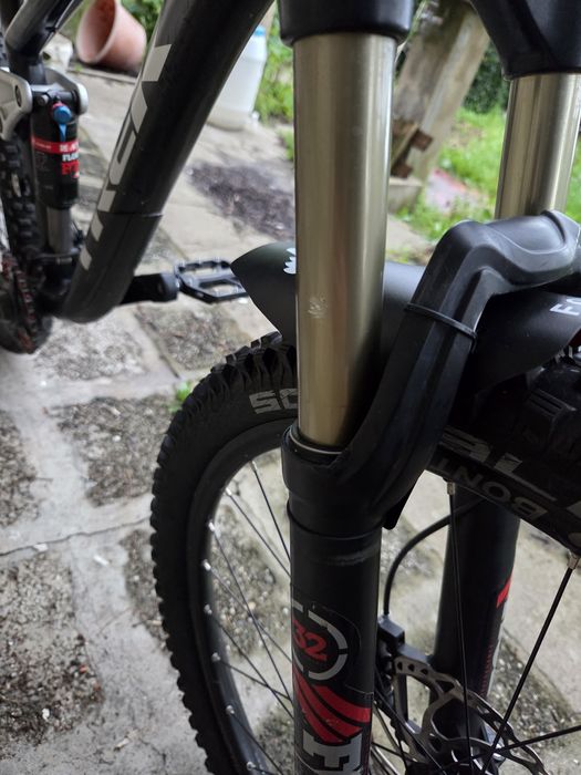 Продавам Trek Fuel EX 8 – Full Suspension Планински Велосипед