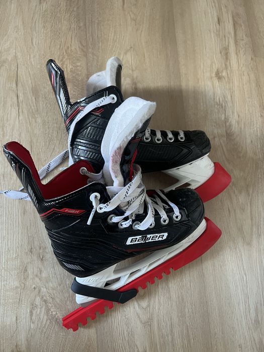 Продам коньки Bauer