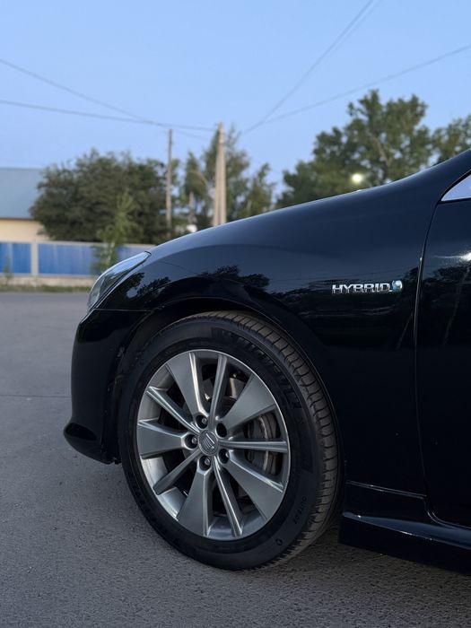 Toyota Crown Hybrid