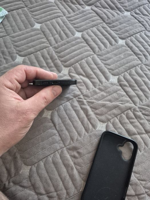 IPhone 16-128 gb без торга