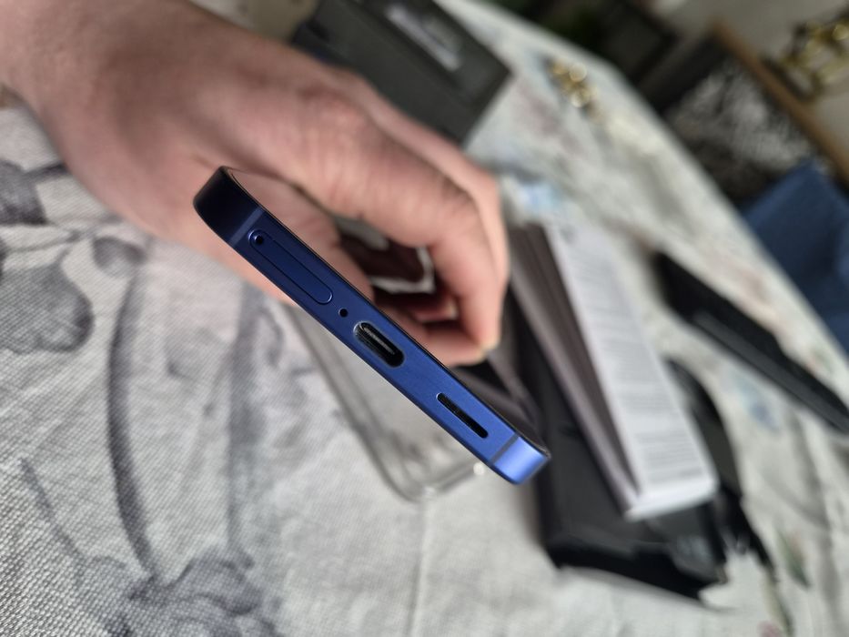 Samsung s25 128 gb Navy