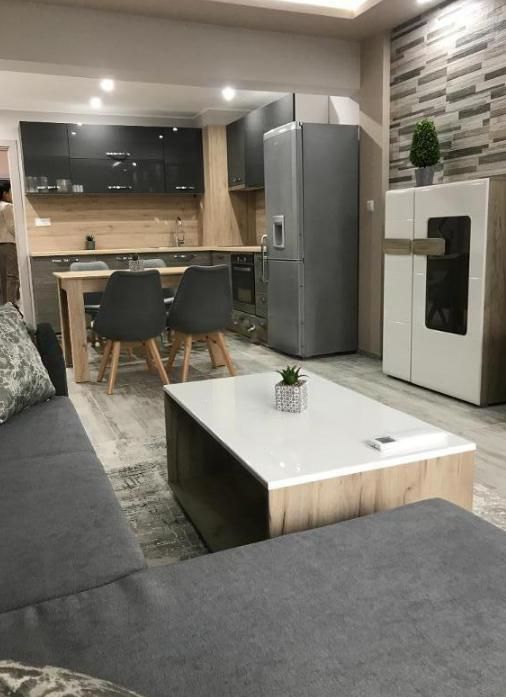 Дава се под наем Двустаен апартамент в Пловдив, Кършияка - 80 кв.м за 500 € - Снимка #1