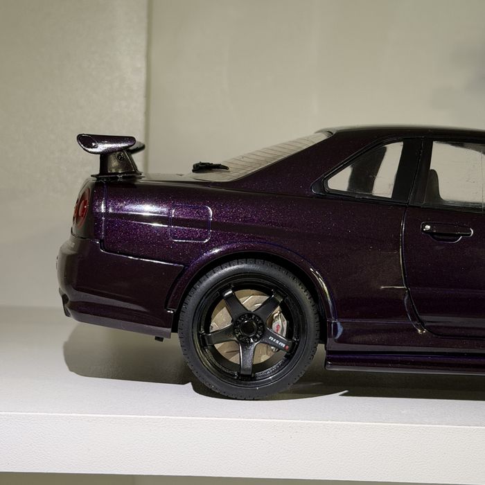 Nissan Skyline R34 Midnight Purple 1:18 мащаб scale model