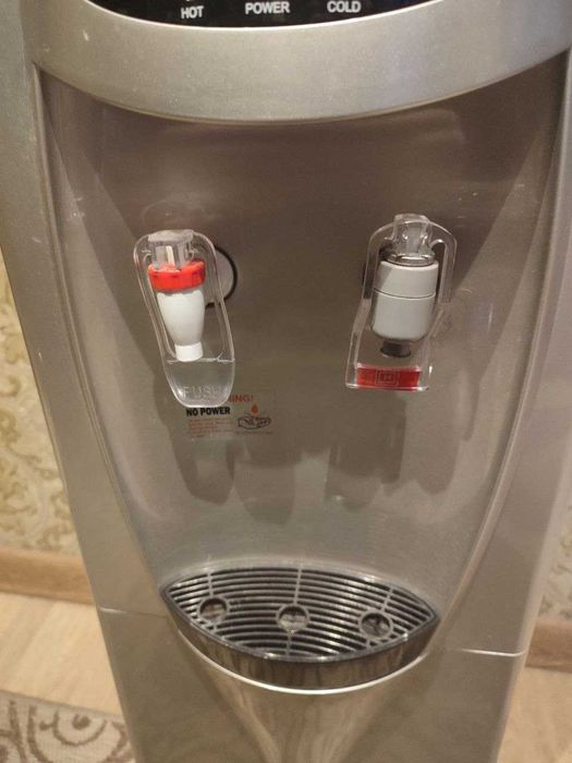 Диспенсер для воды, +2 бутыля