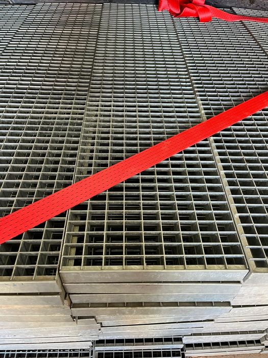 Trepte zincate galvanizate