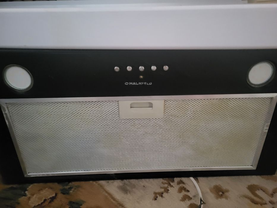 Вытяжка втраемая