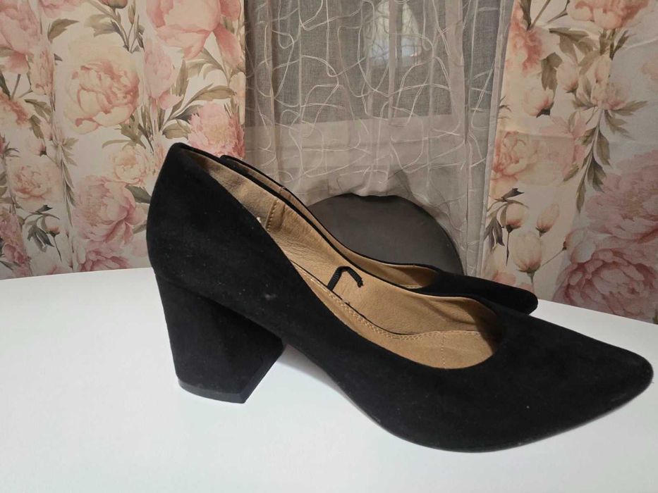 обувки елегантни Reserved