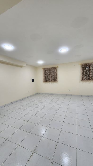 Продаётся цокольный этаж 100 кв.м