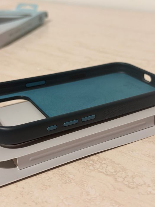 Husa Beats rugged iphone 17 pro