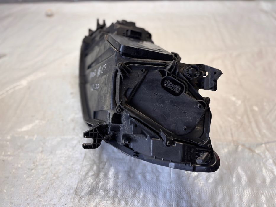 Audi A6 C7 Десен Фар