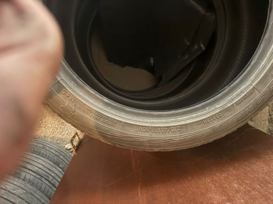 Покрышки от камри 70