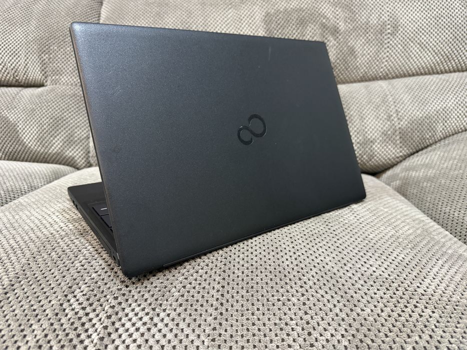 Fujitsu Lifebook a3510 i5 1035 8gb 256gb nvme
