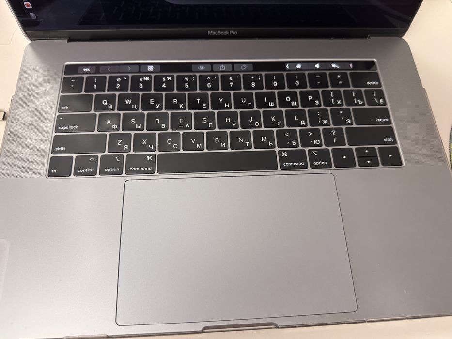Macbook pro 16 дюймов макбук про 16 с русской клавиатурой