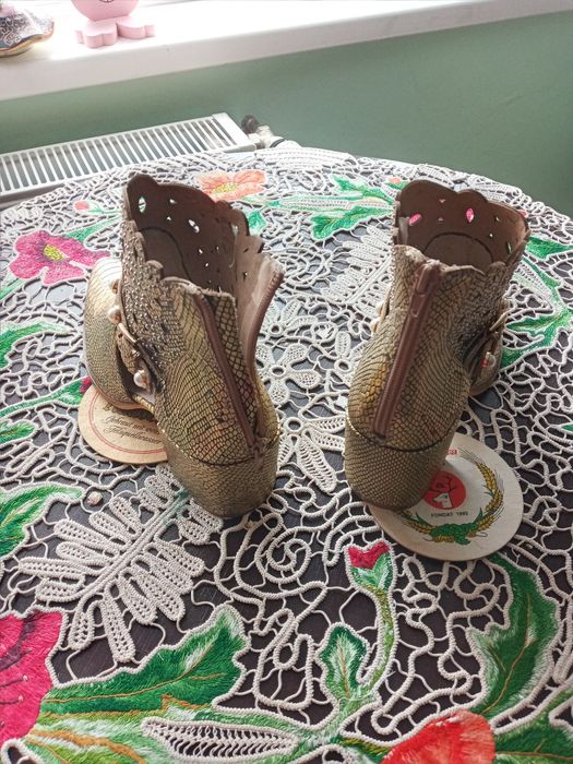 Ciocate din piele de ocazie