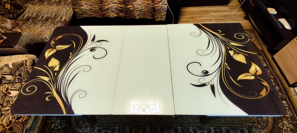 Продам кухонный стол с 6 стульями, б/у