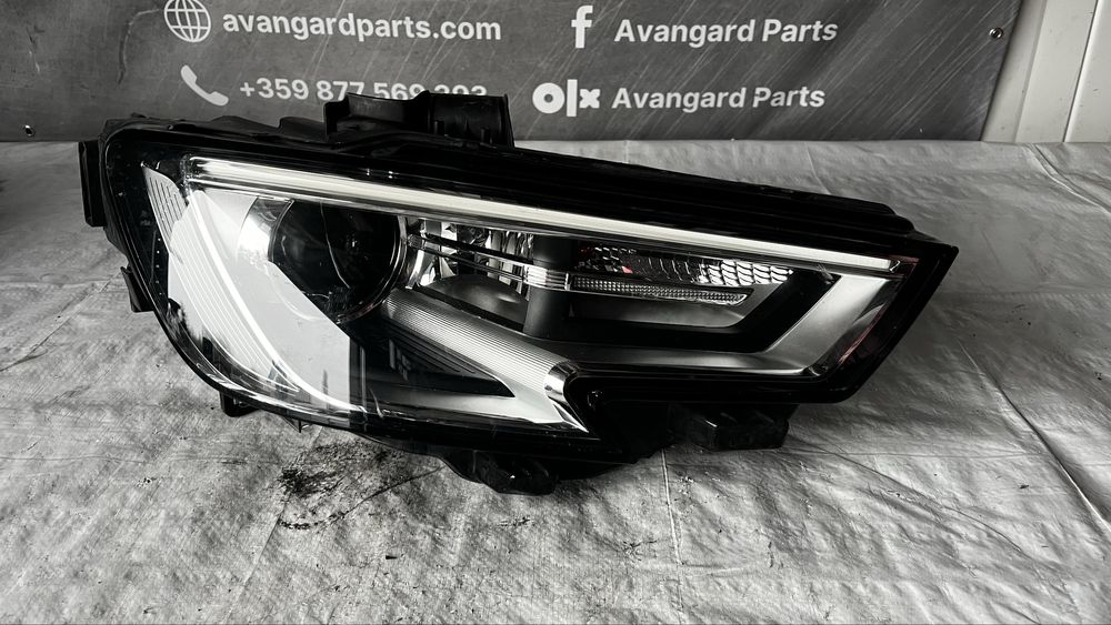 Ляв и десен фар Audi A3 8V