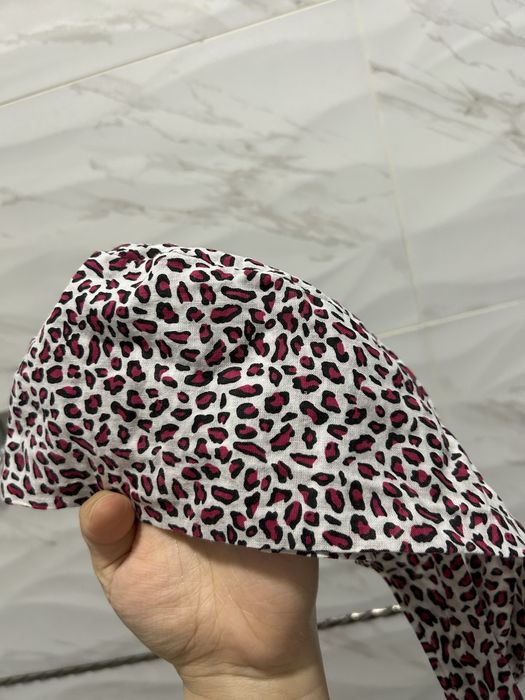 Медицинская шапочка в розовый леопард